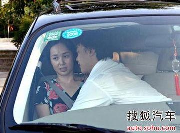 美女车震图片,揭秘美女车震现场